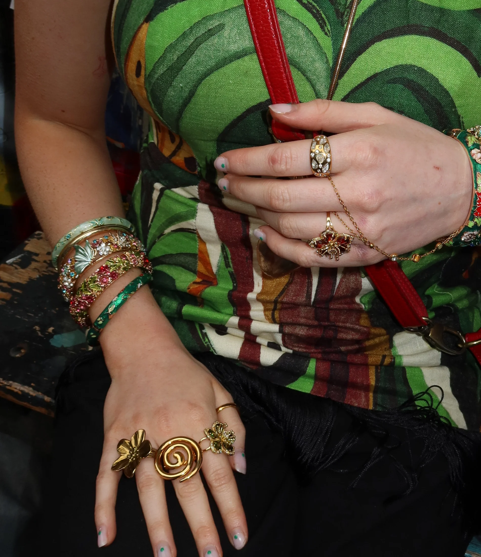 AURORA BANGLE IN MULTICOLOUR - Image 3