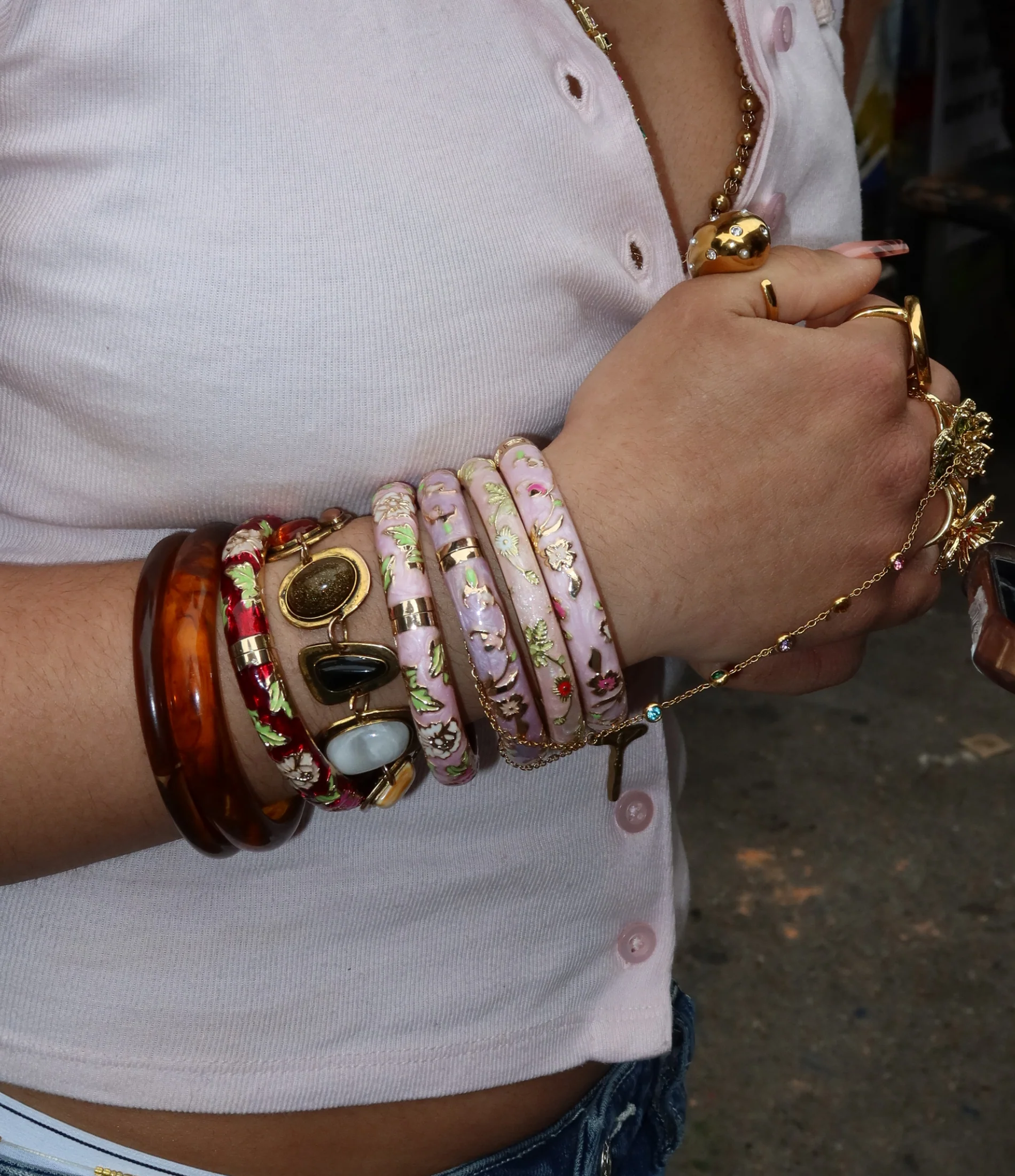 LOVE DROP BANGLE IN LIGHT PINK - Image 3